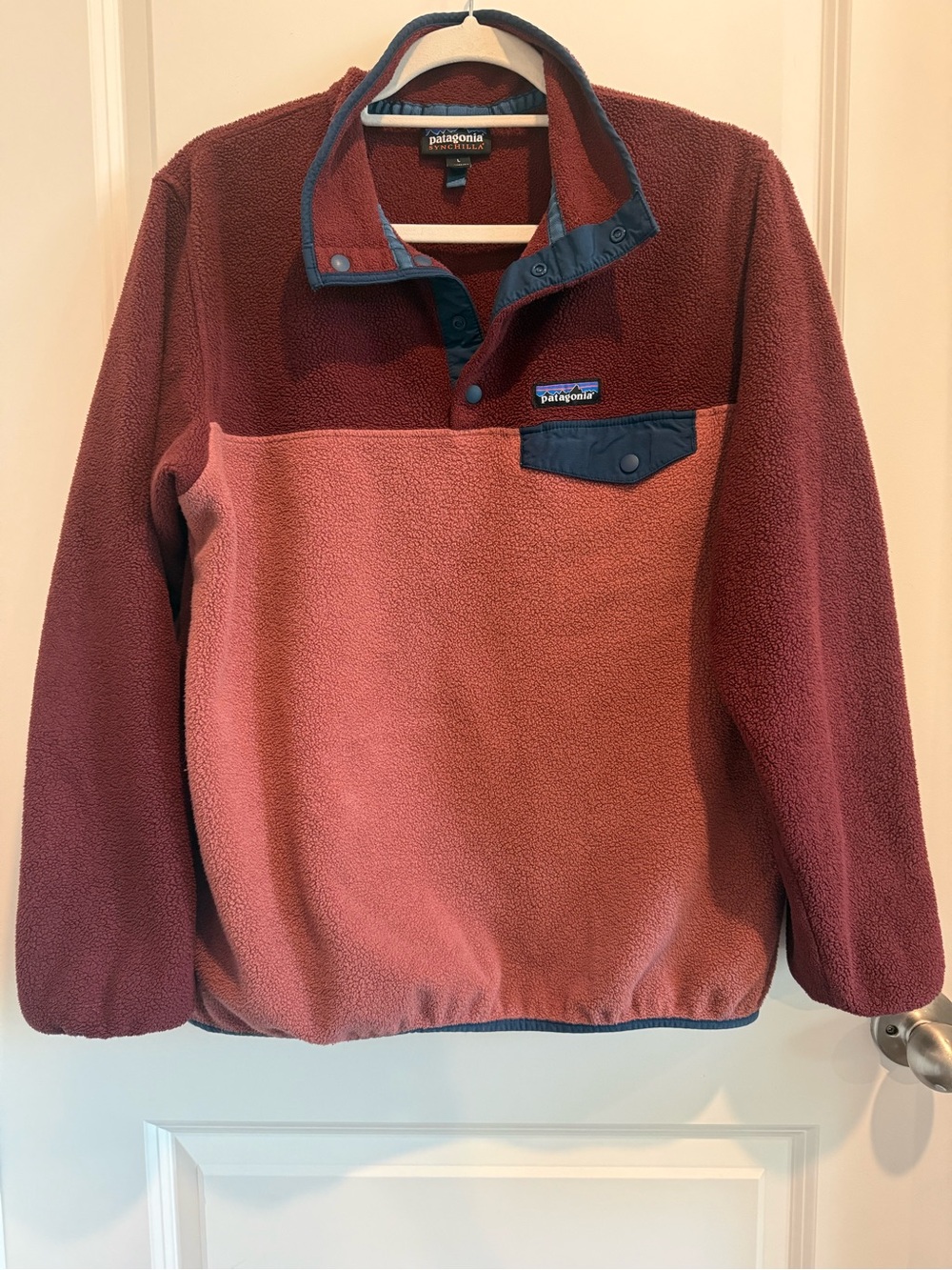 Patagonia Women’s Two-Tone Rust and Rose Crewneck Fleece